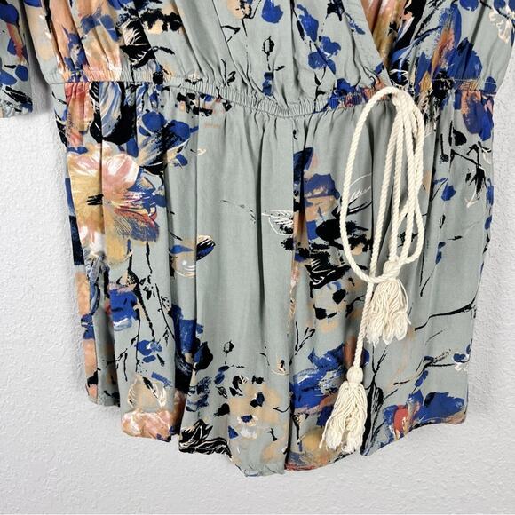 UMGEE Ramsey Floral Romper - Picture 7 of 9